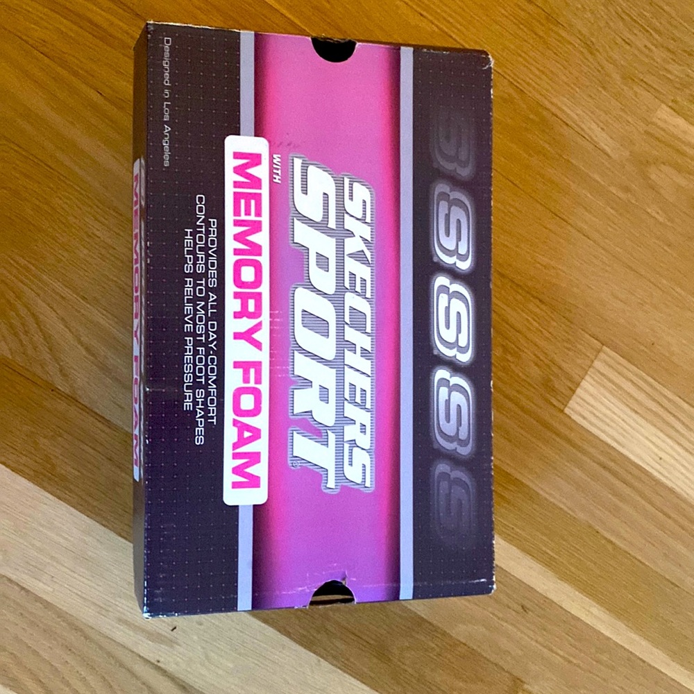 Size 7-1/2 Sketchers Sport sneakers brand new & in box